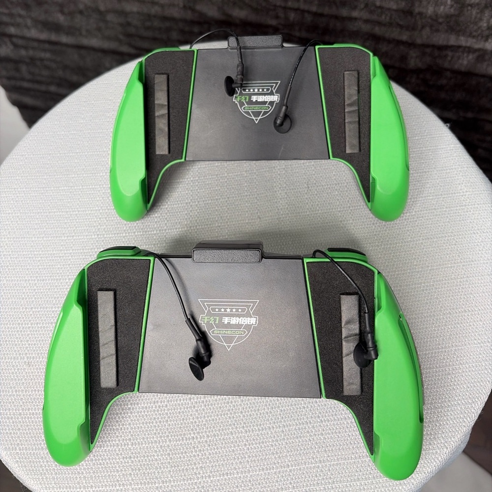 SHINECON Mobile Gaming Controller Grip Set of 2 – Smartphone Gamepads(F115)✨